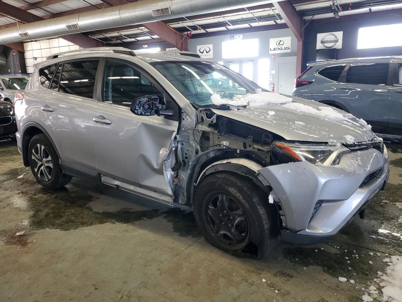 2018 TOYOTA RAV4 LE - Image 4
