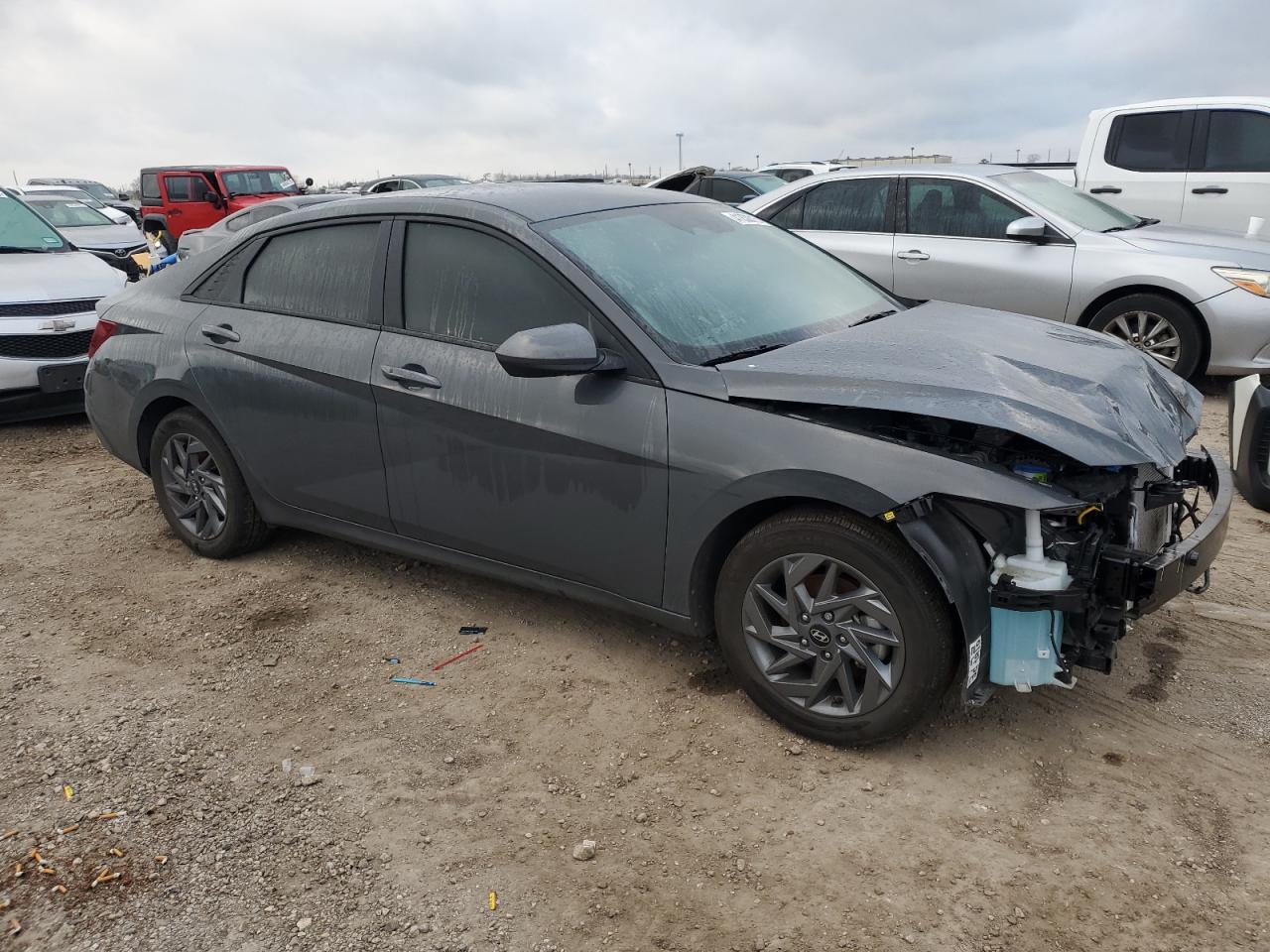 2024 HYUNDAI ELANTRA SE - Фото 4