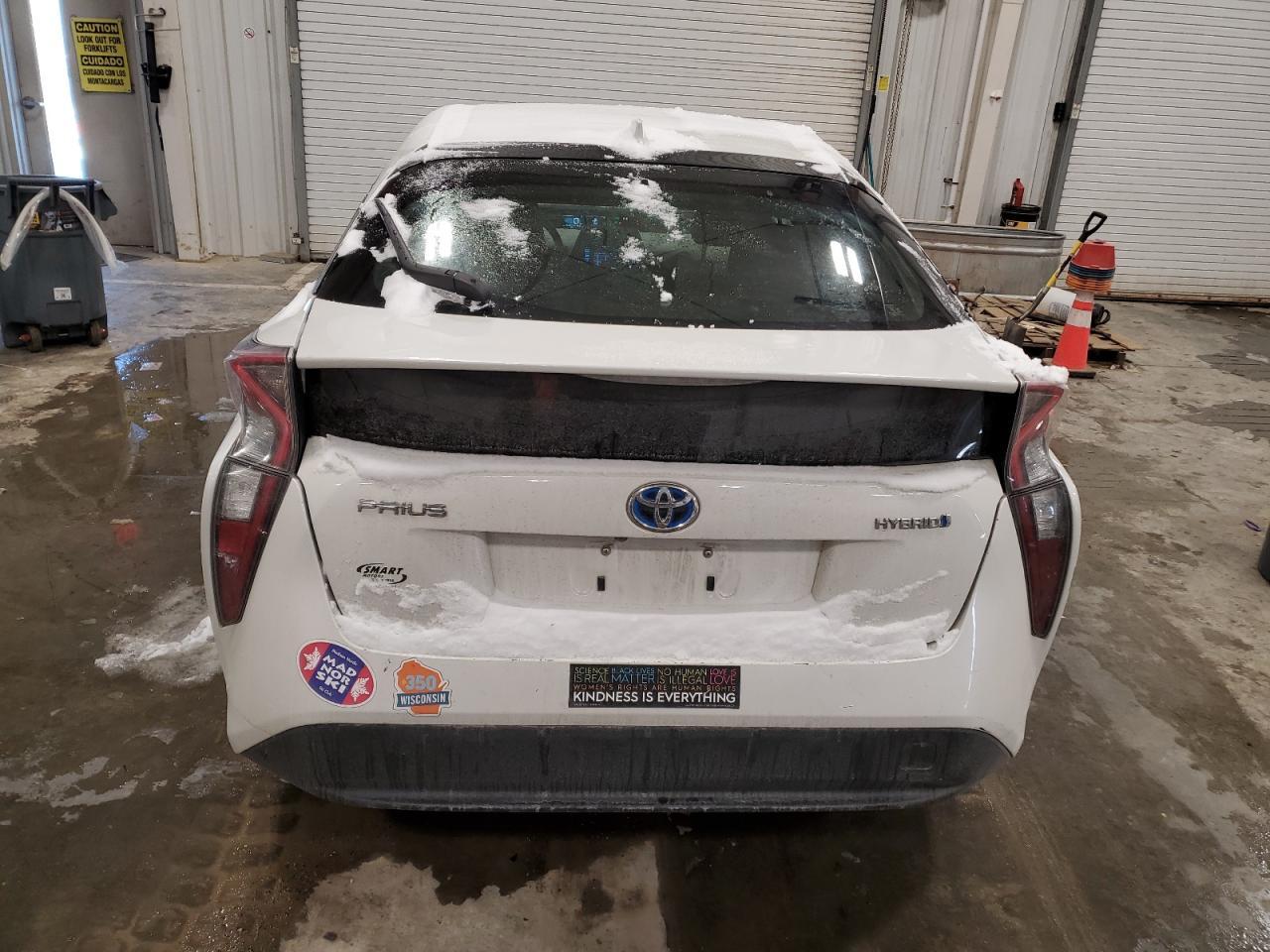 2016 TOYOTA PRIUS - Фото 6