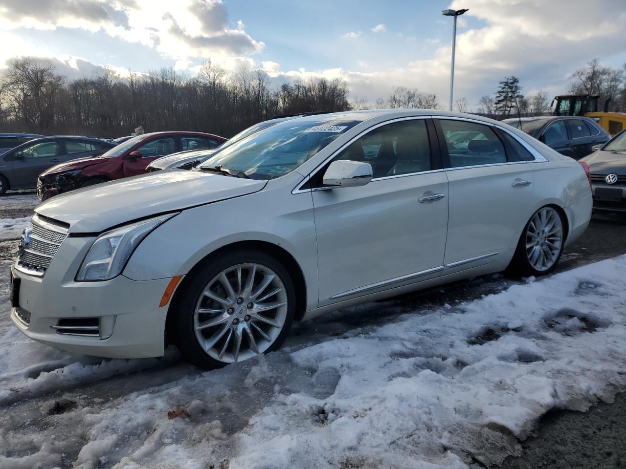 2013 CADILLAC XTS PLATIN car image