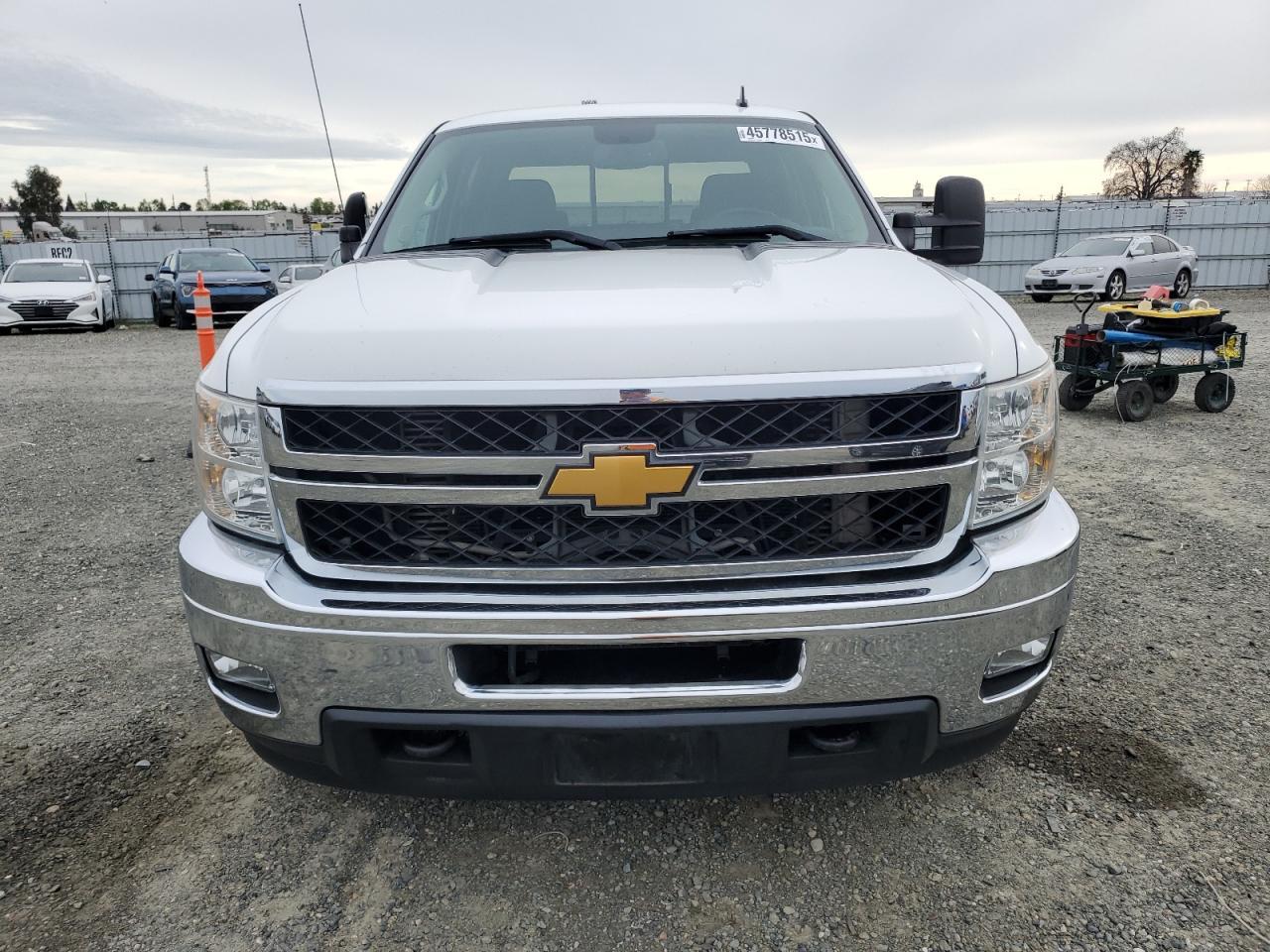 2013 CHEVROLET SILVERADO - Фото 5