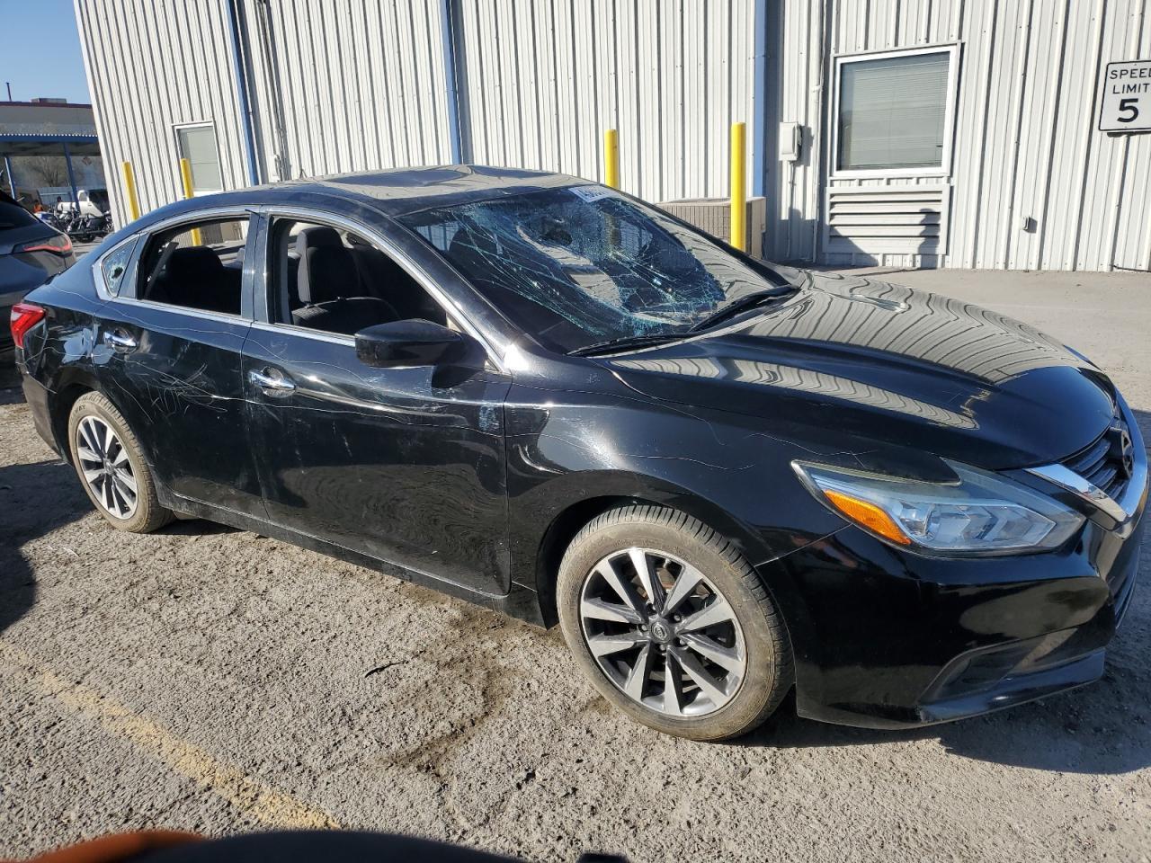 2017 NISSAN ALTIMA 2.5 - Фото 4