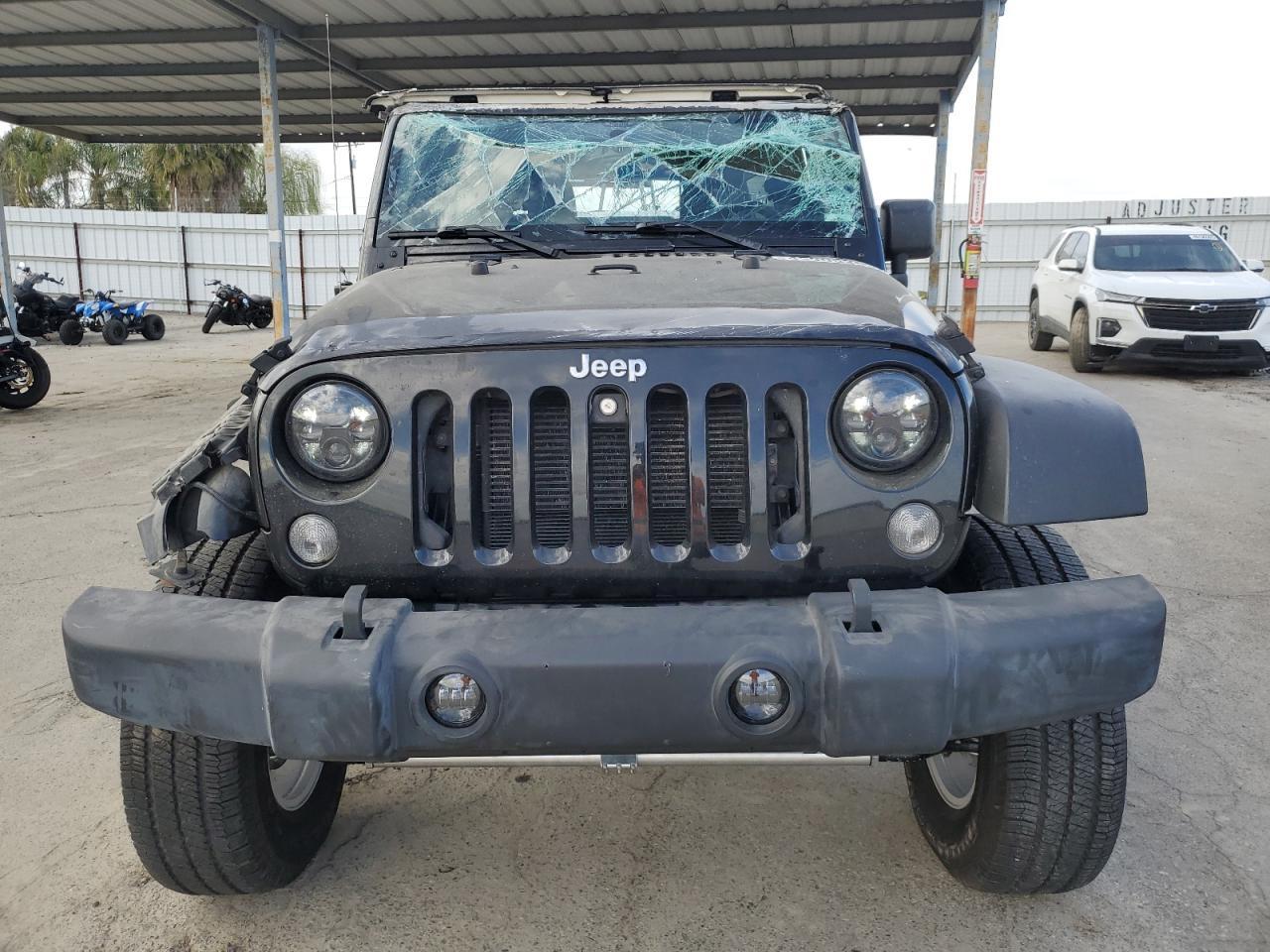 2017 JEEP WRANGLER U - Image 5