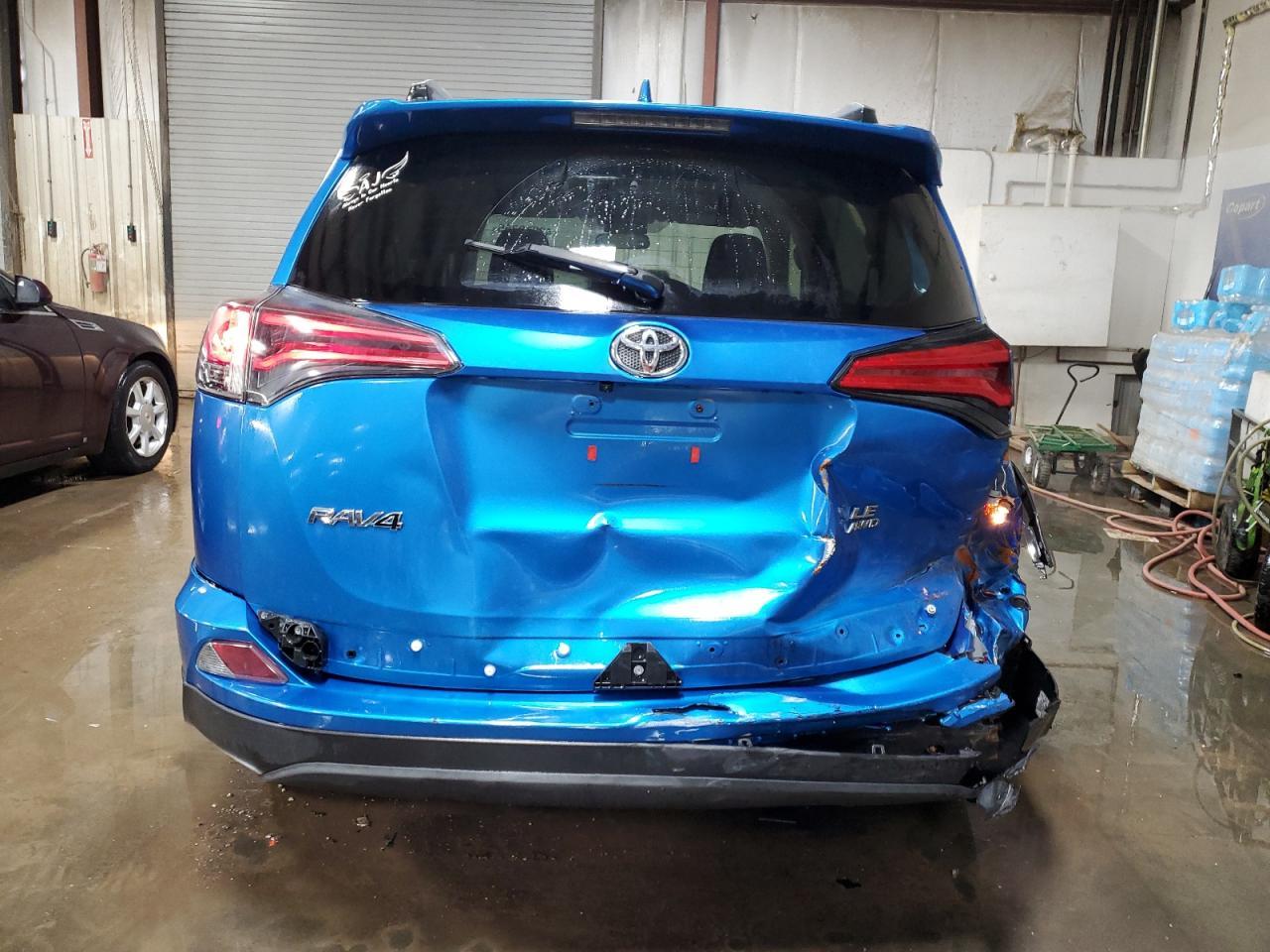 2018 TOYOTA RAV4 LE - Image 6