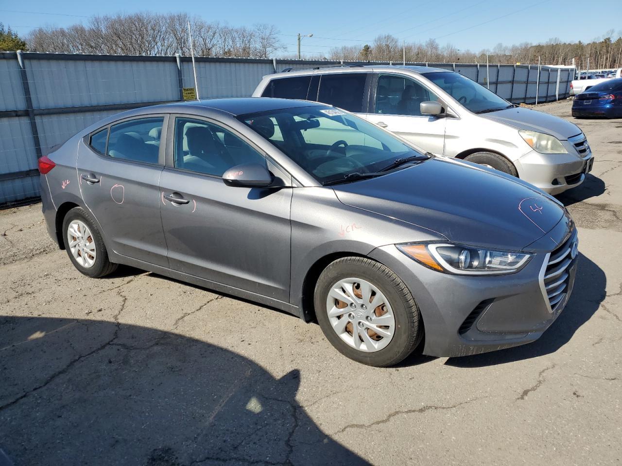 2018 HYUNDAI ELANTRA SE - Image 4