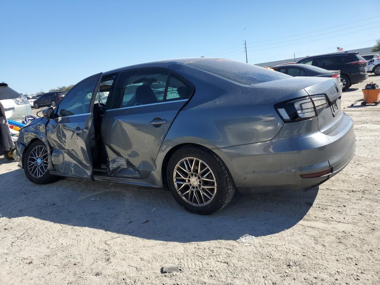 2017 VOLKSWAGEN JETTA S - Фото 2