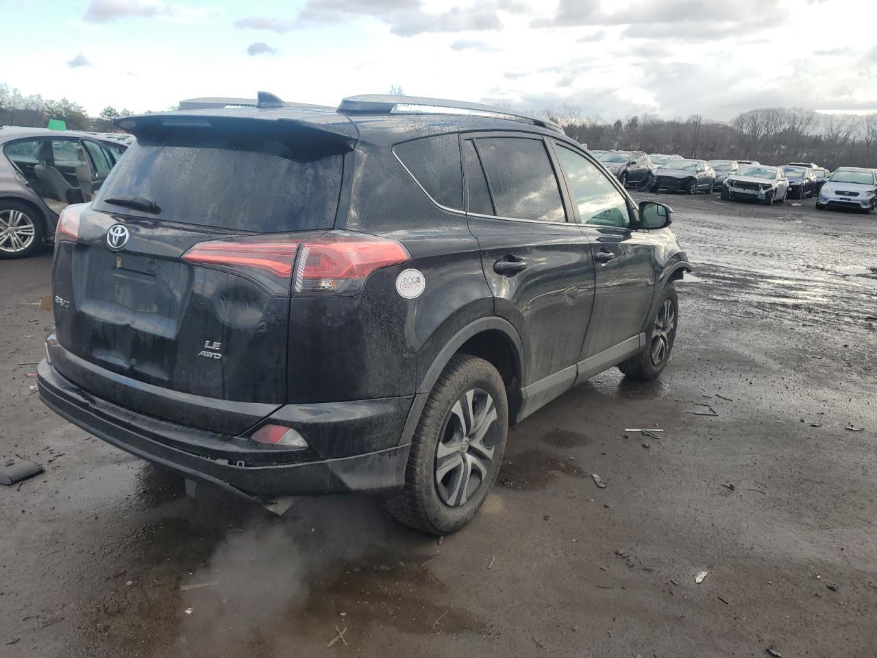2018 TOYOTA RAV4 LE - Image 3