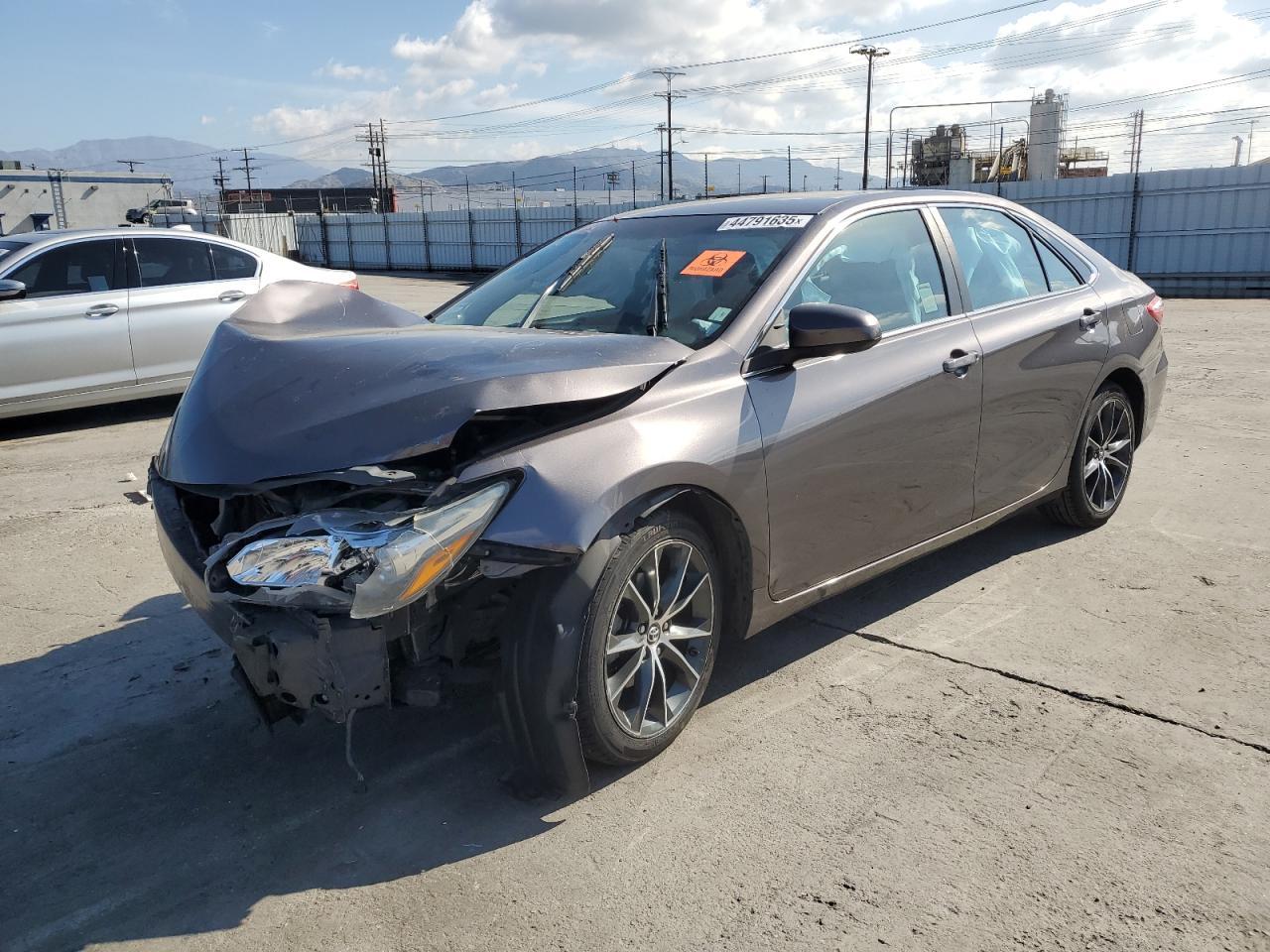2015 TOYOTA CAMRY LE