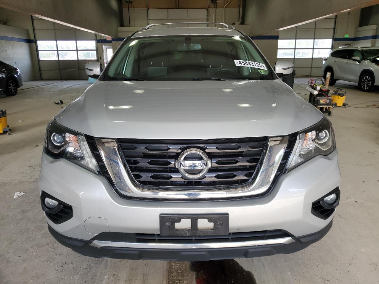 2017 NISSAN PATHFINDER - Image 5