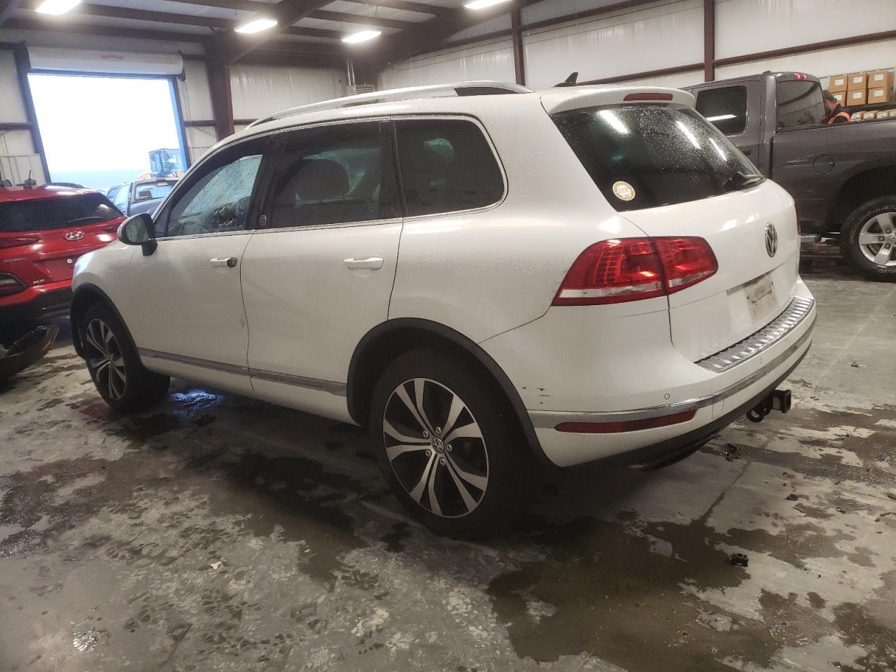 2017 VOLKSWAGEN TOUAREG WO - Фото 2