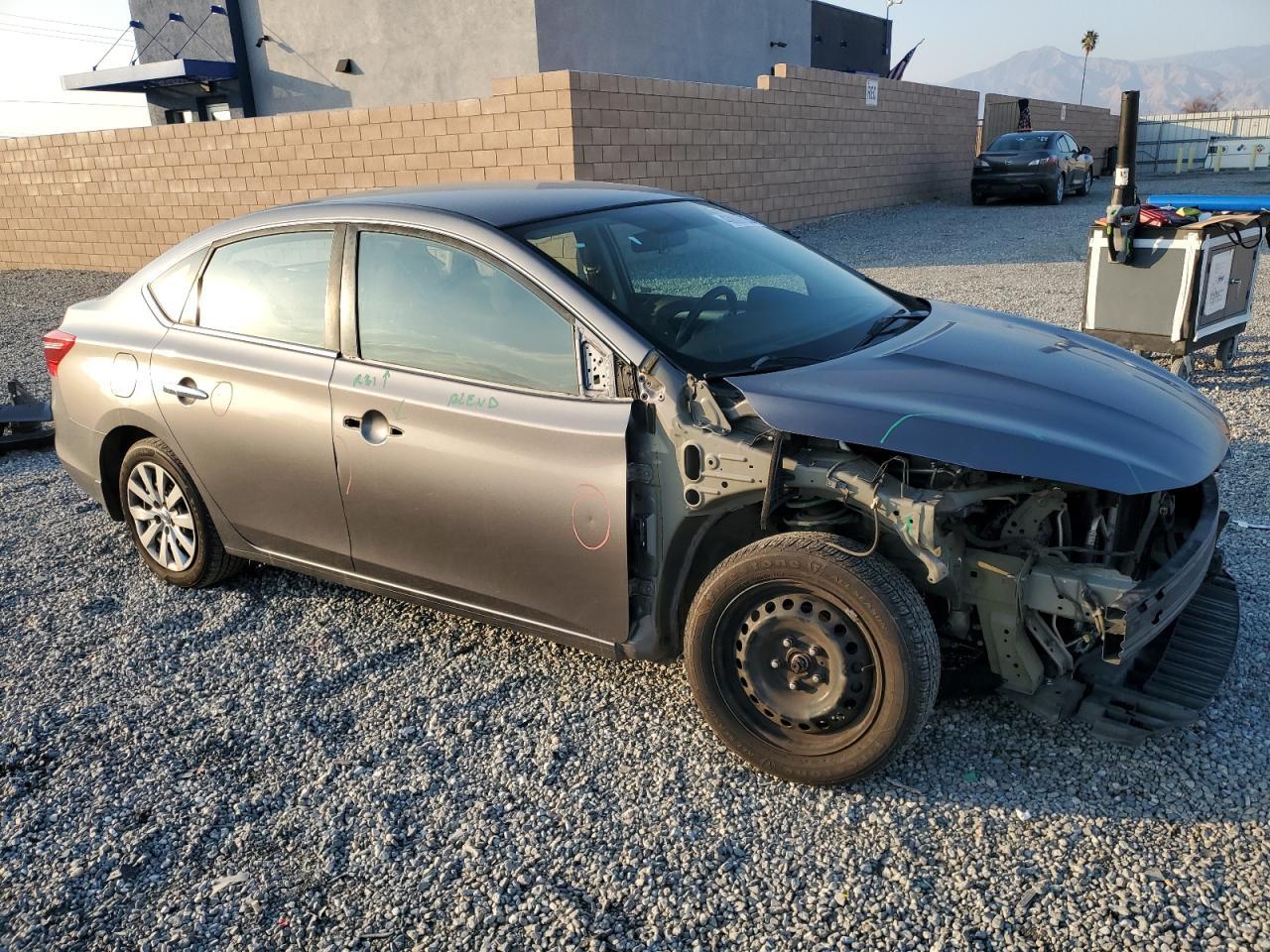 2018 NISSAN SENTRA S - Фото 4
