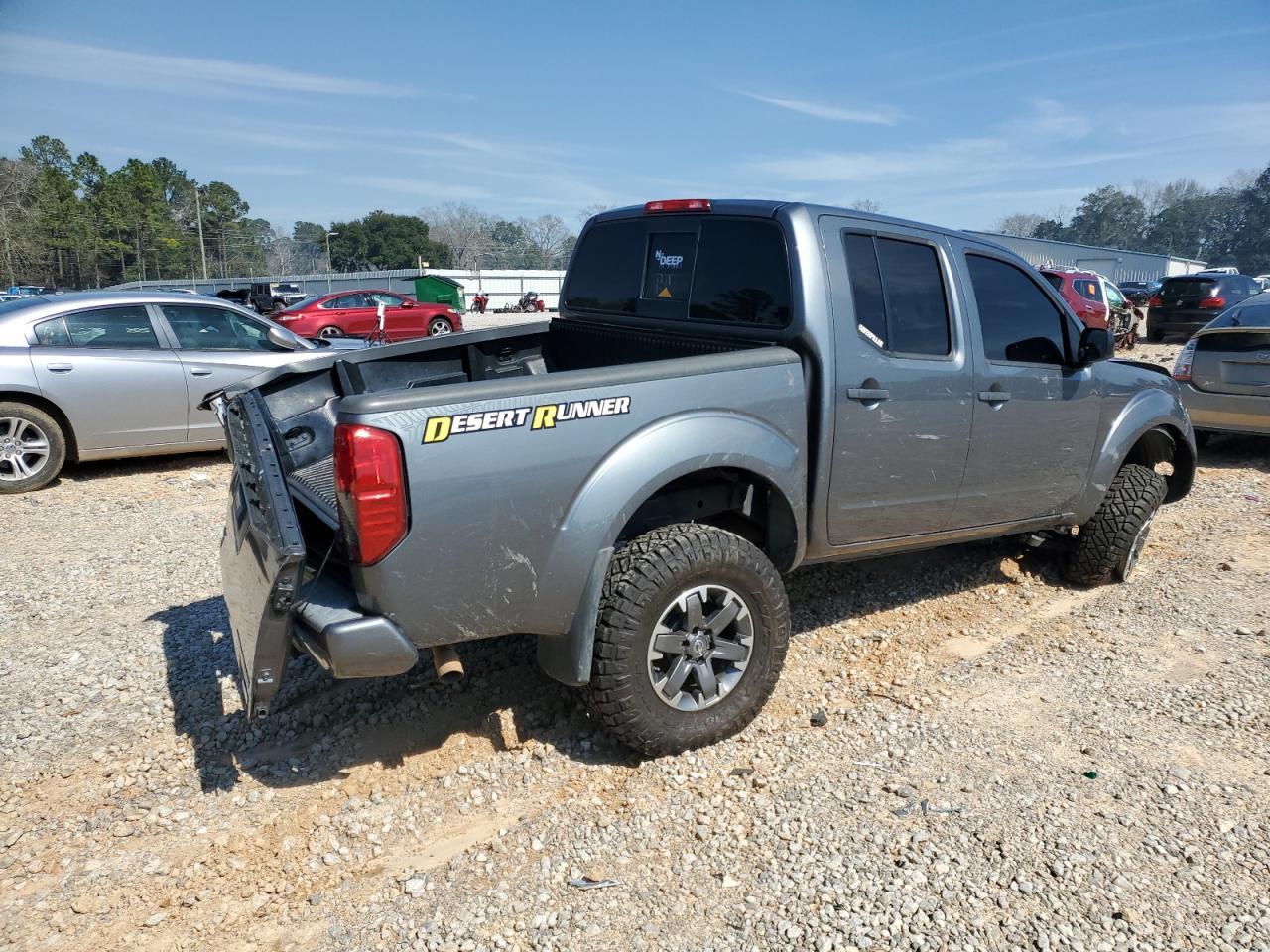 2017 NISSAN FRONTIER S - Фото 3