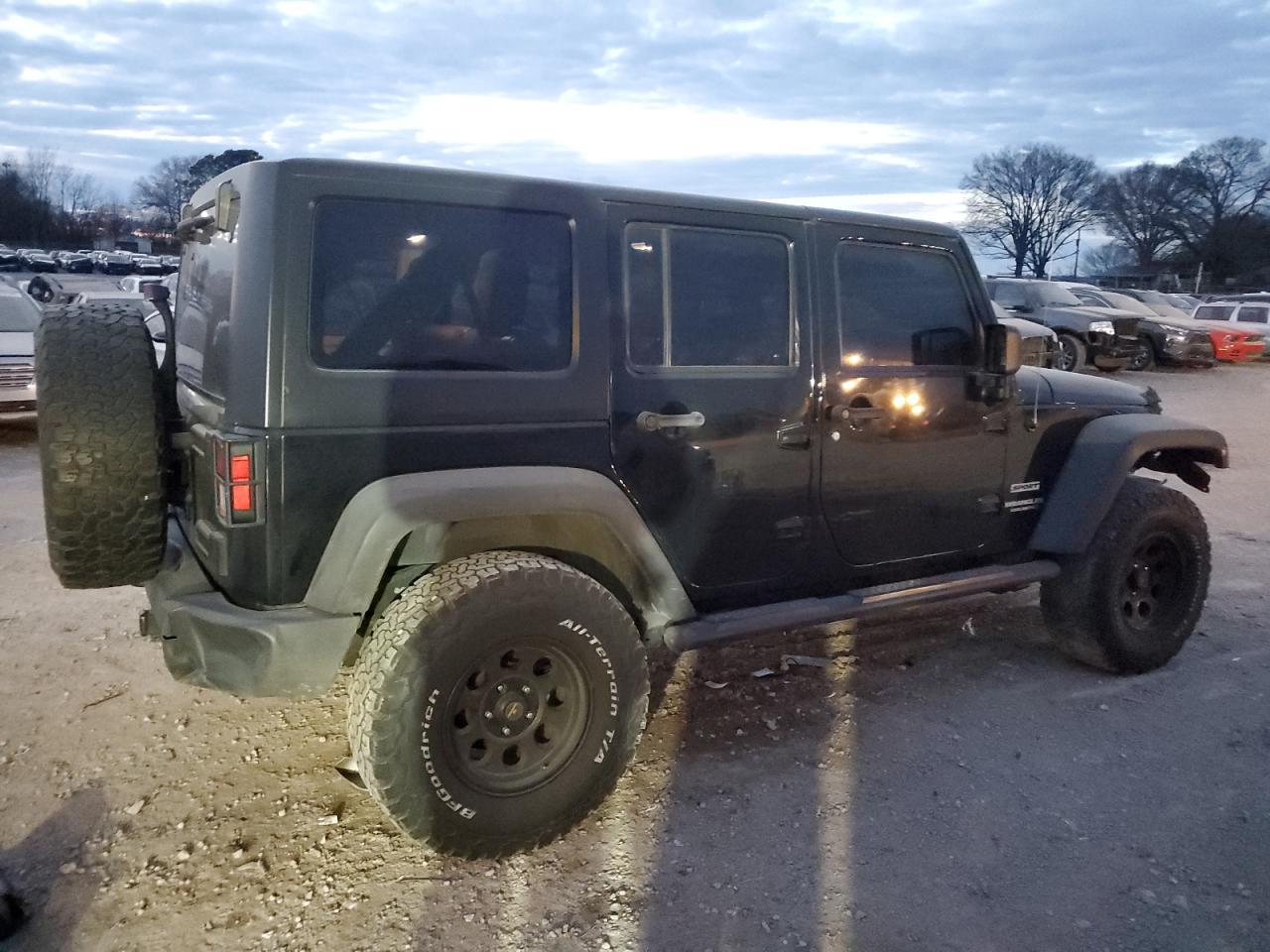 2015 JEEP WRANGLER U - Фото 3