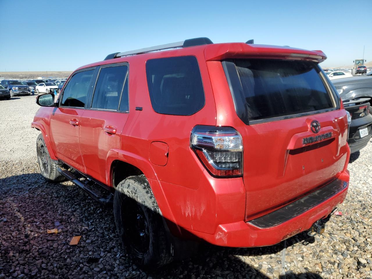 2022 TOYOTA 4RUNNER SR - Image 2