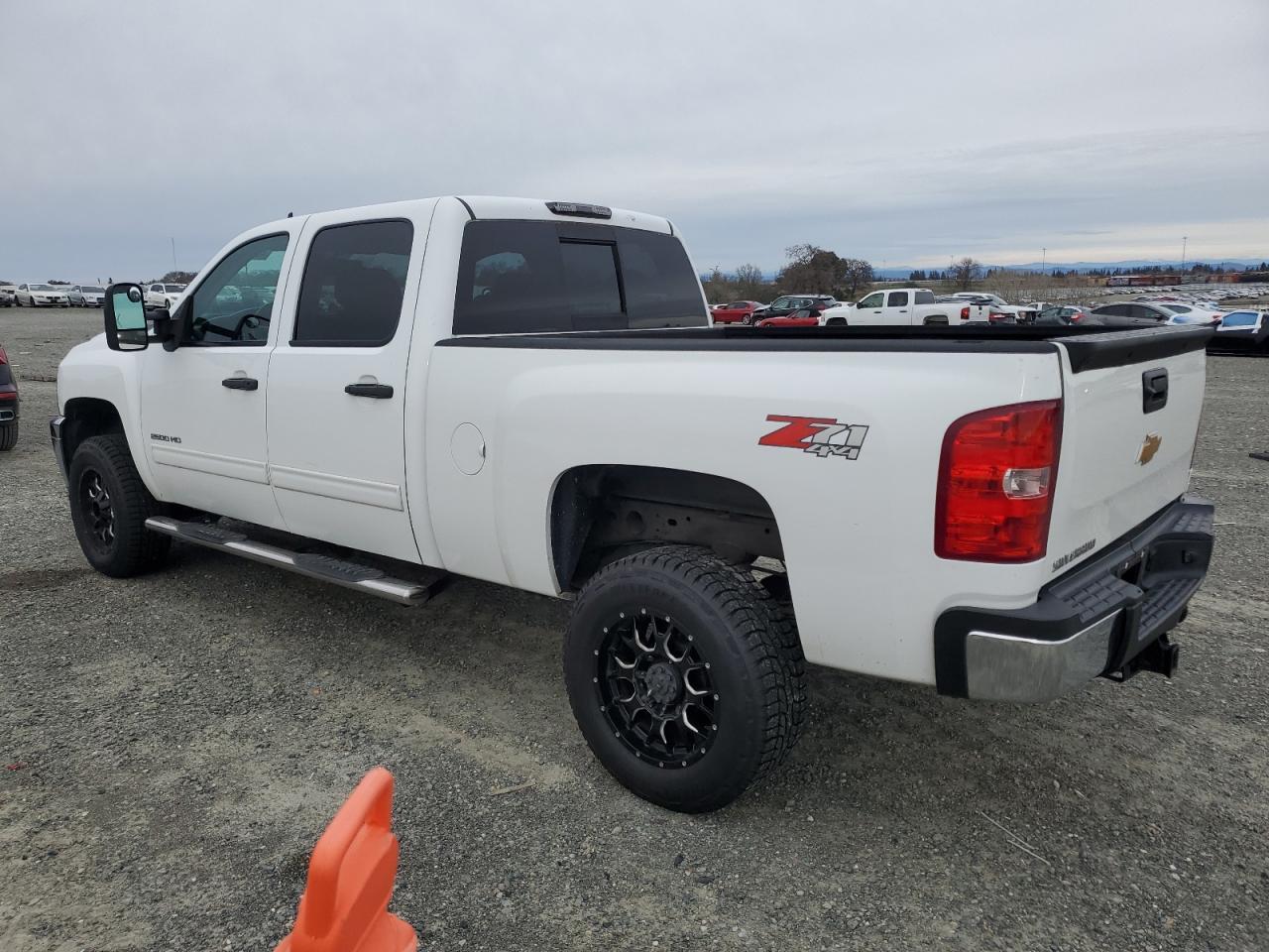 2013 CHEVROLET SILVERADO - Фото 2