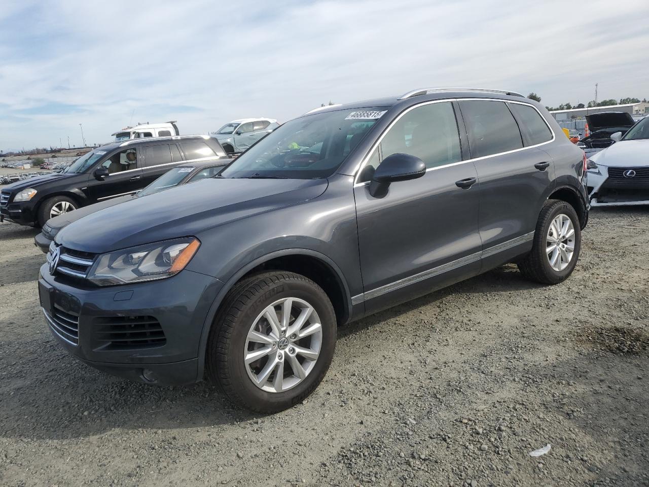 2014 VOLKSWAGEN TOUAREG V6