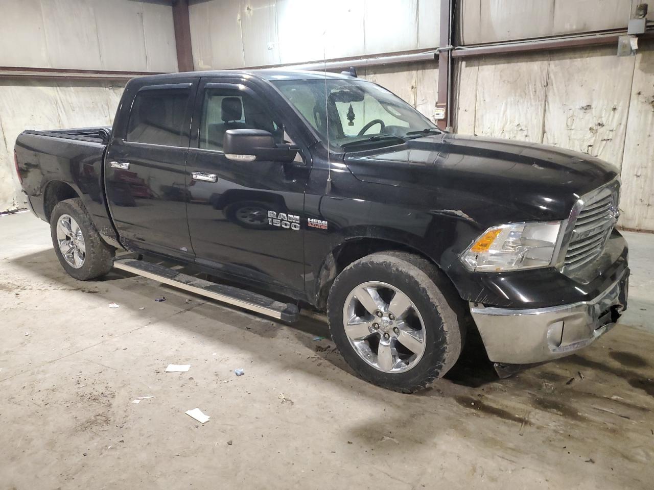 2015 RAM 1500 SLT - Image 4