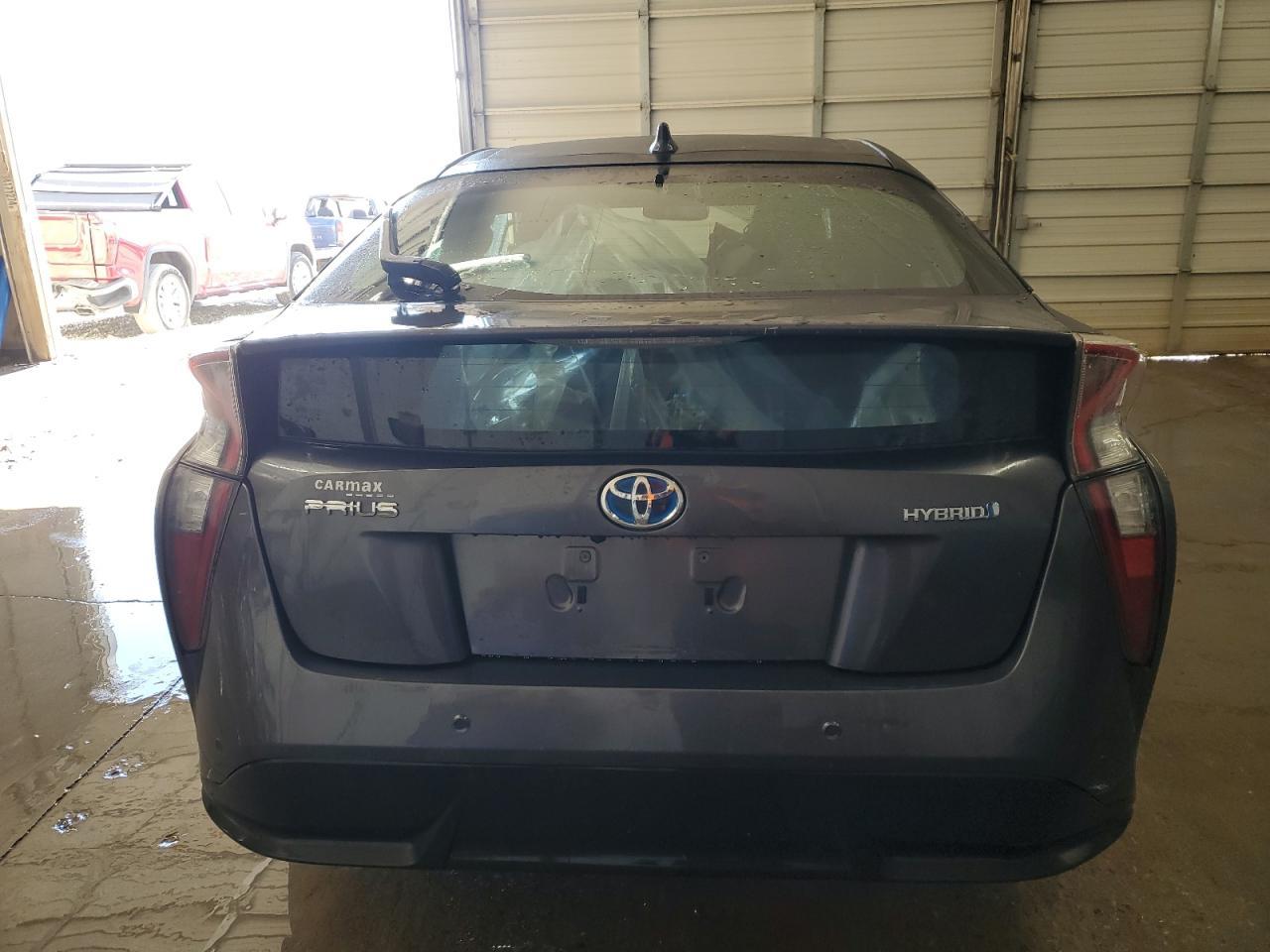 2016 TOYOTA PRIUS - Image 6