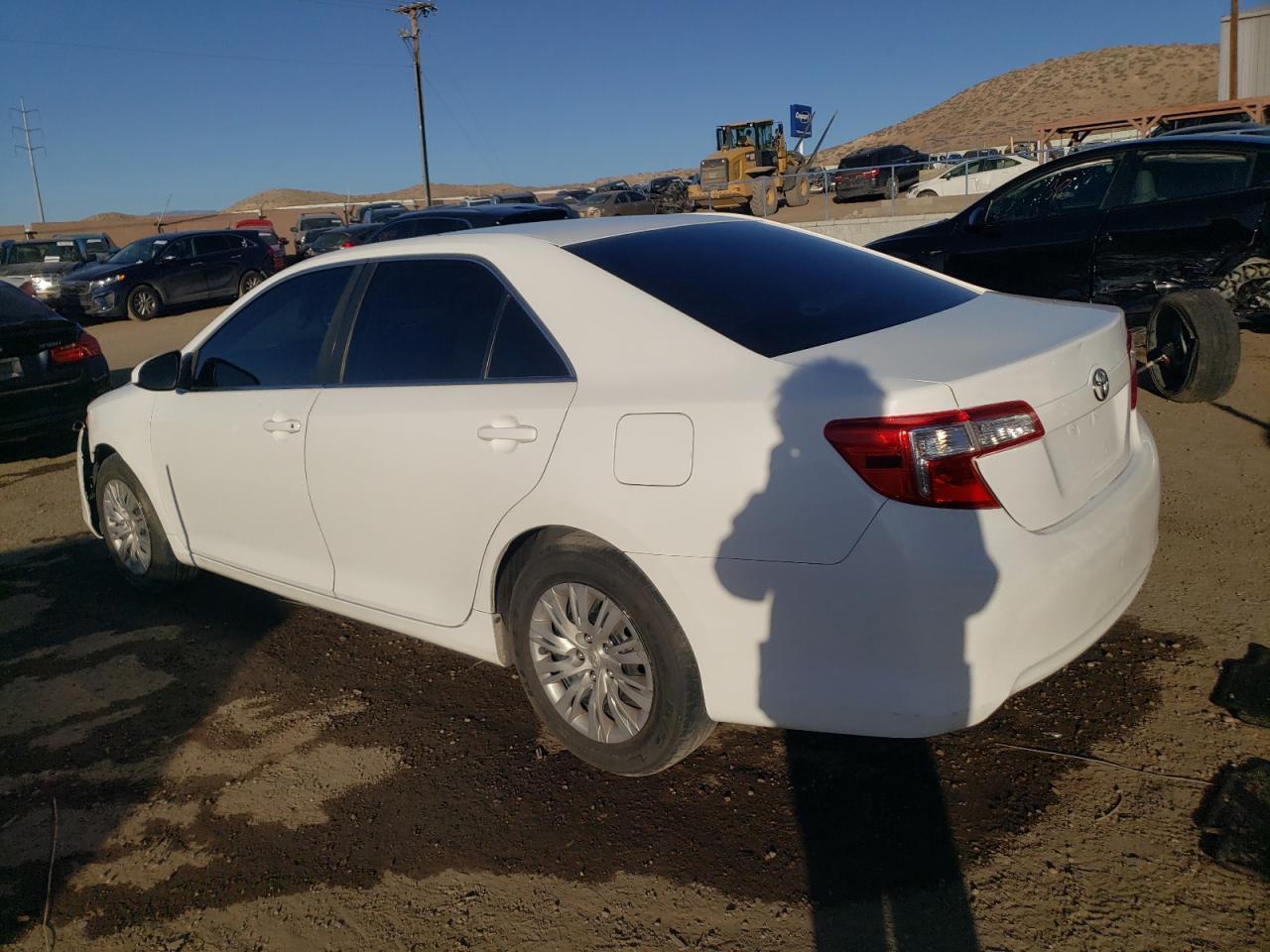 2013 TOYOTA CAMRY L - Фото 2