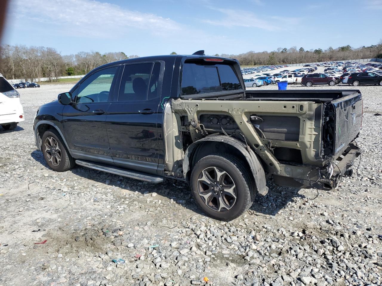 2017 HONDA RIDGELINE - Image 2