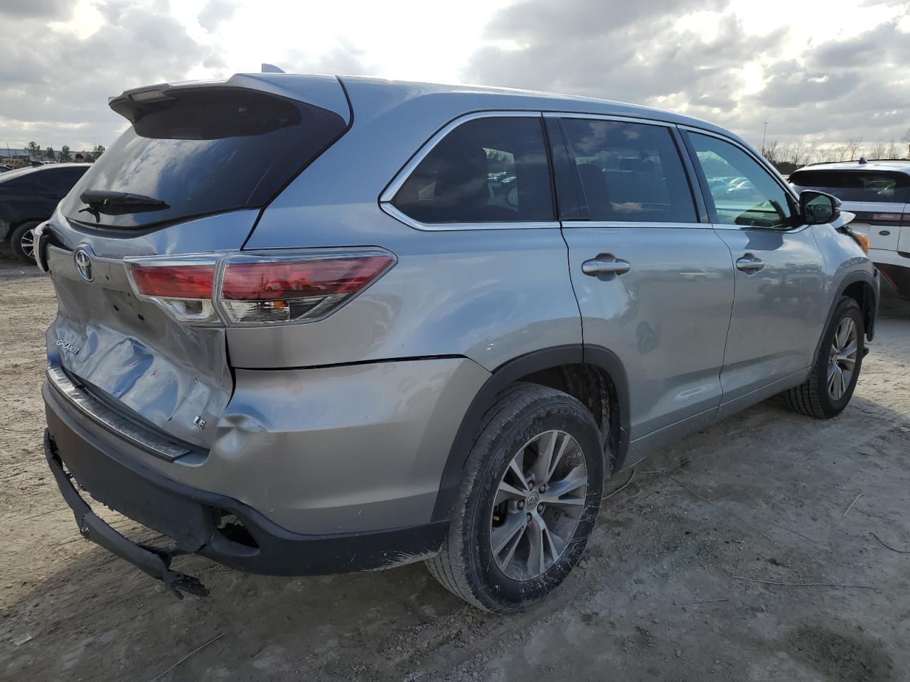2014 TOYOTA HIGHLANDER - Фото 3