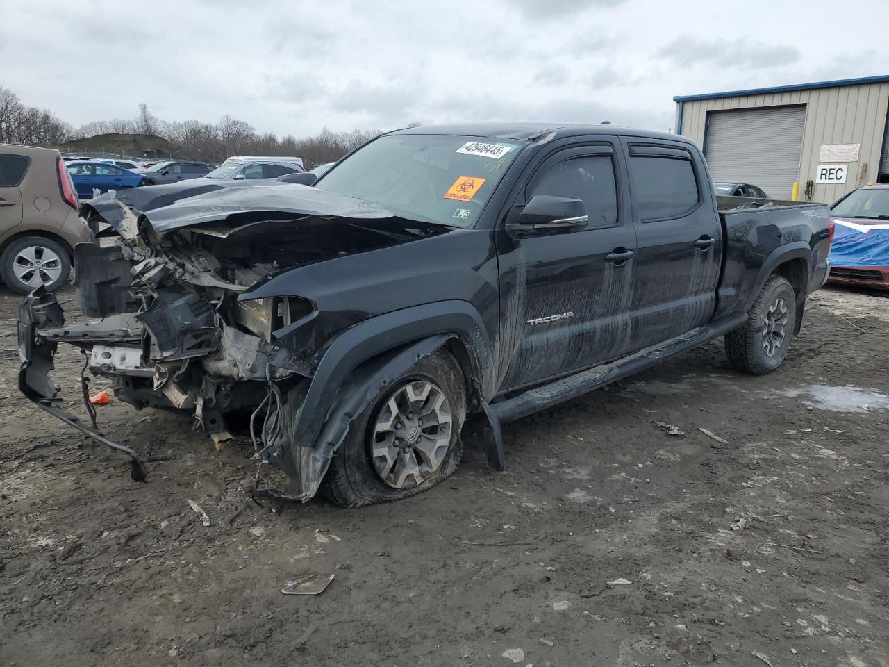 2017 TOYOTA TACOMA DOU
