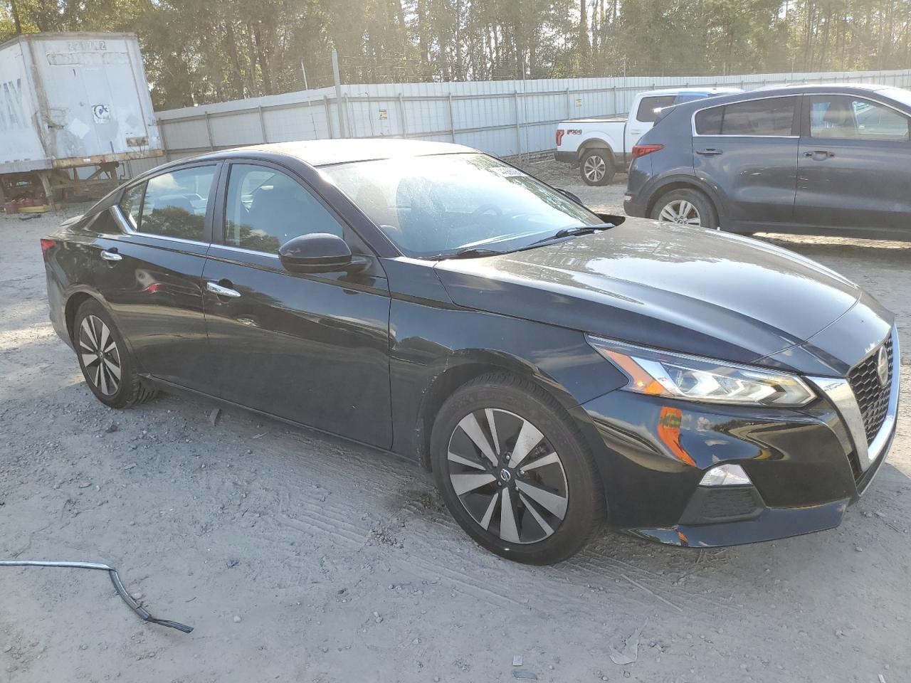 2022 NISSAN ALTIMA SV - Image 4