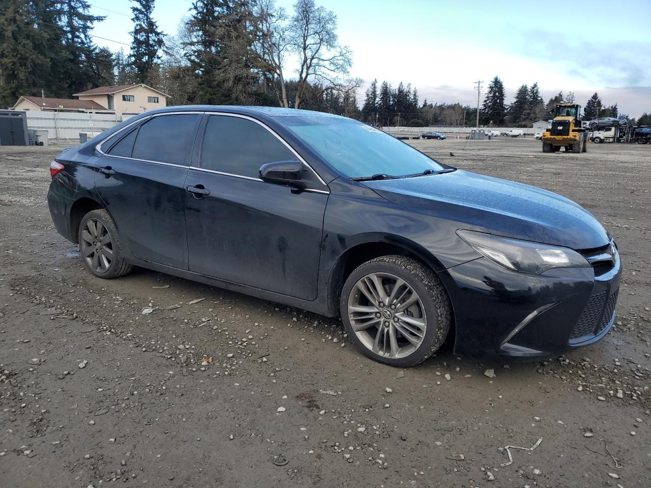 2015 TOYOTA CAMRY LE - Image 4