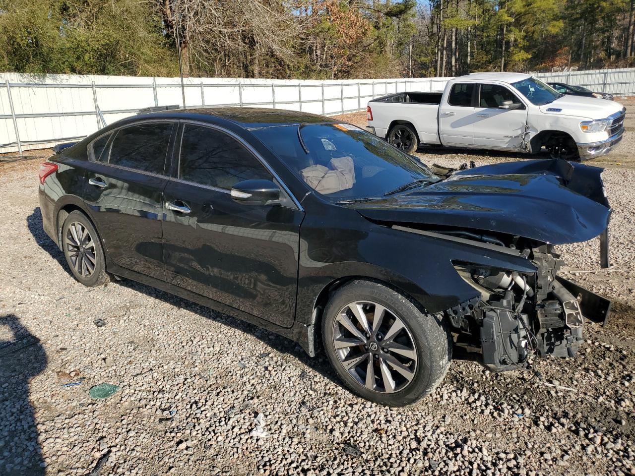 2017 NISSAN ALTIMA 2.5 - Фото 4