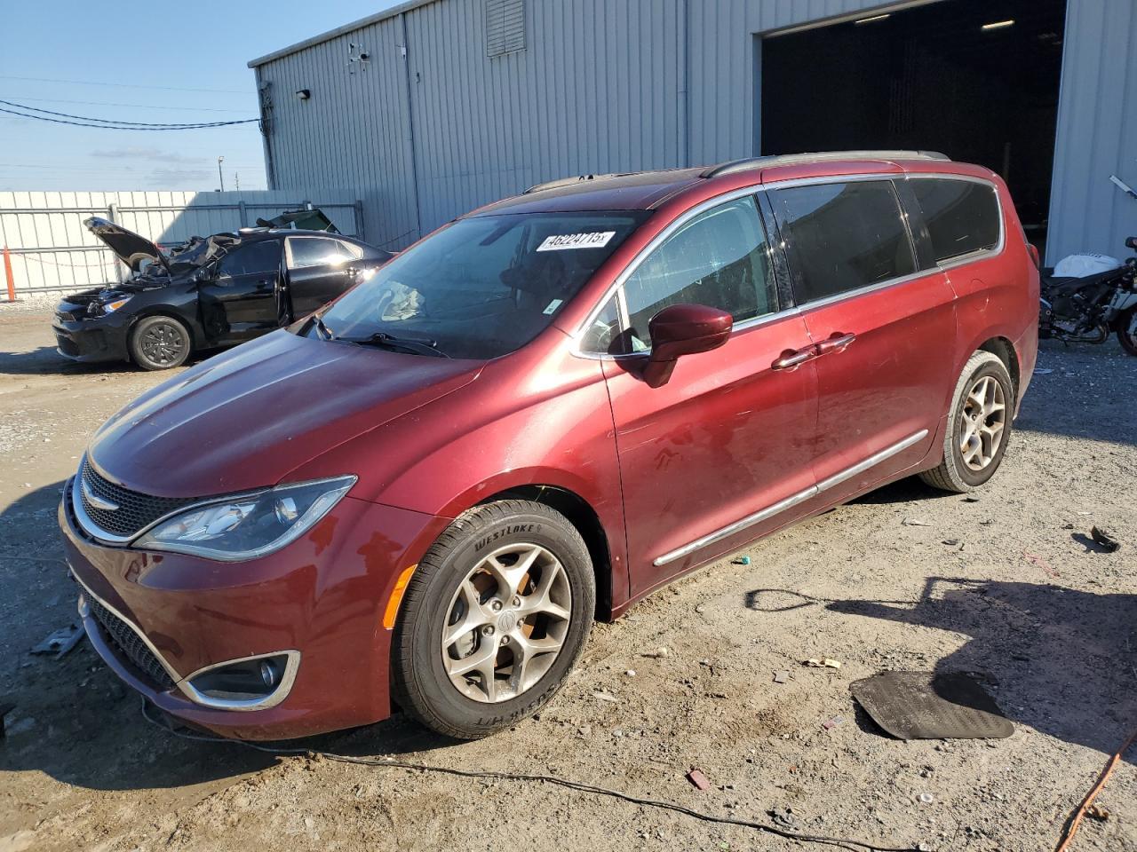 2017 CHRYSLER PACIFICA T
