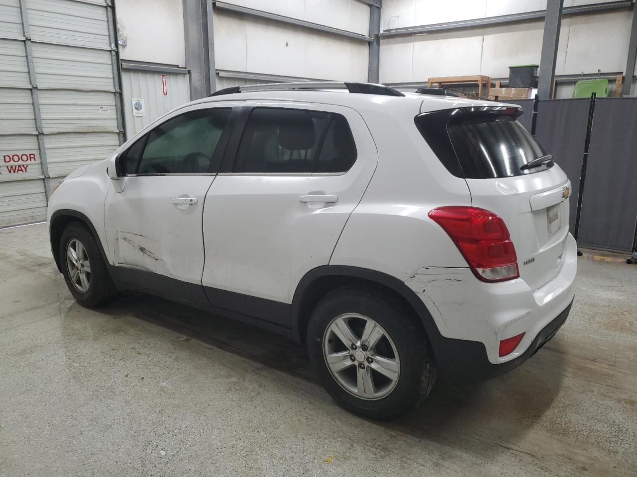 2019 CHEVROLET TRAX 1LT - Фото 2