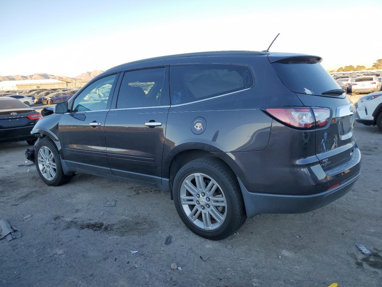 2015 CHEVROLET TRAVERSE L - Image 2