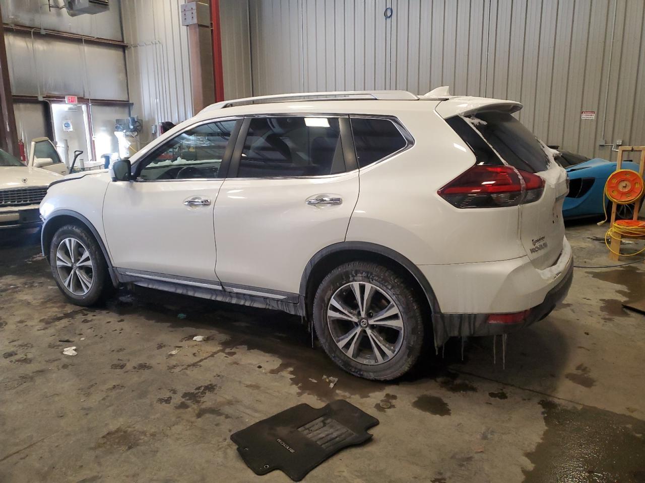 2018 NISSAN ROGUE S - Image 2
