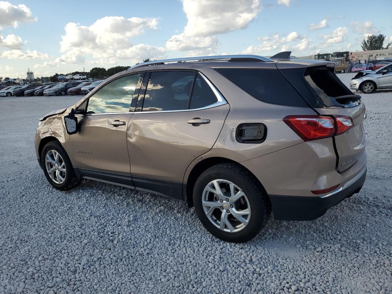 2019 CHEVROLET EQUINOX LT - Image 2