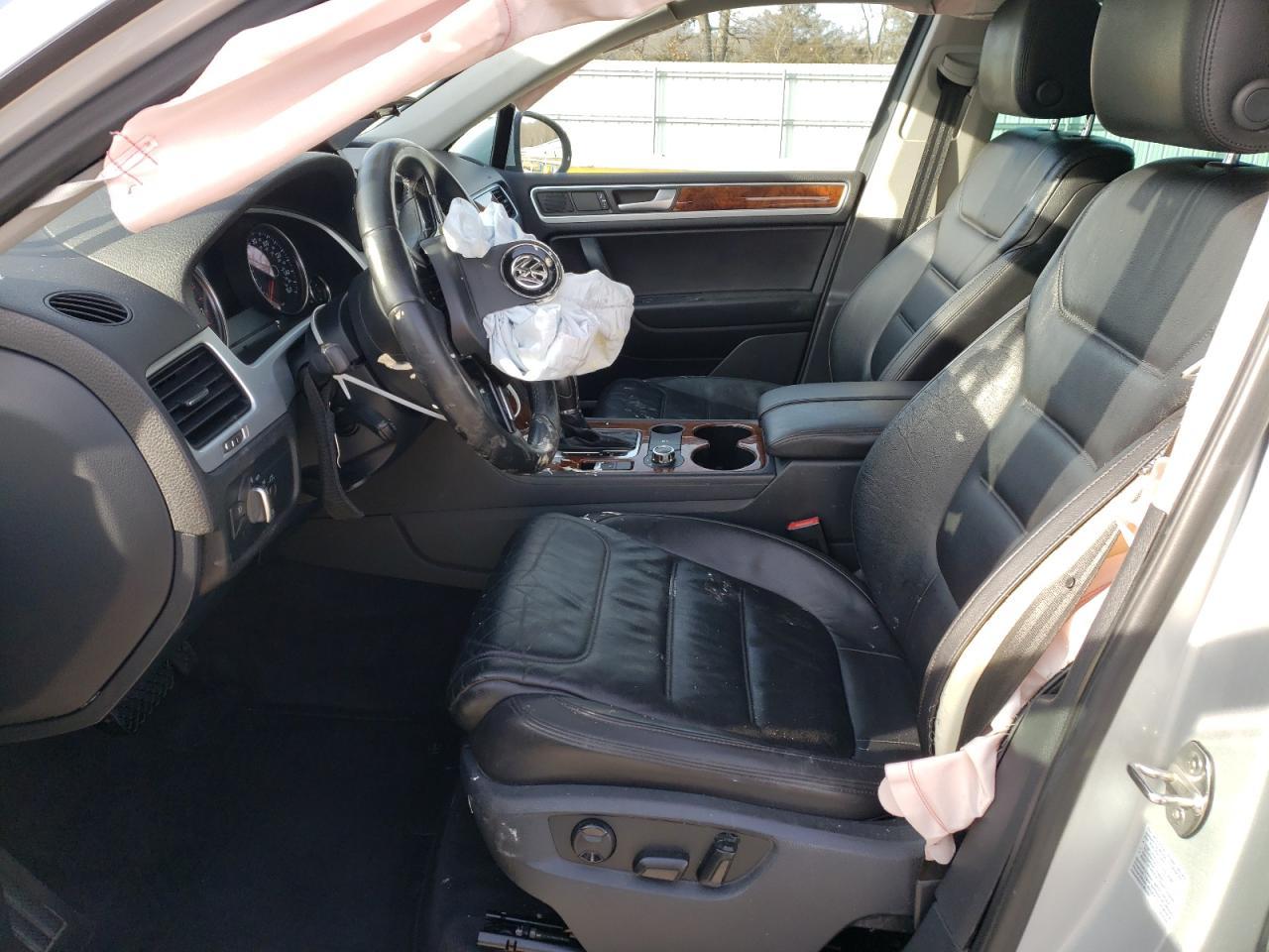 2013 VOLKSWAGEN TOUAREG V6 - Image 7