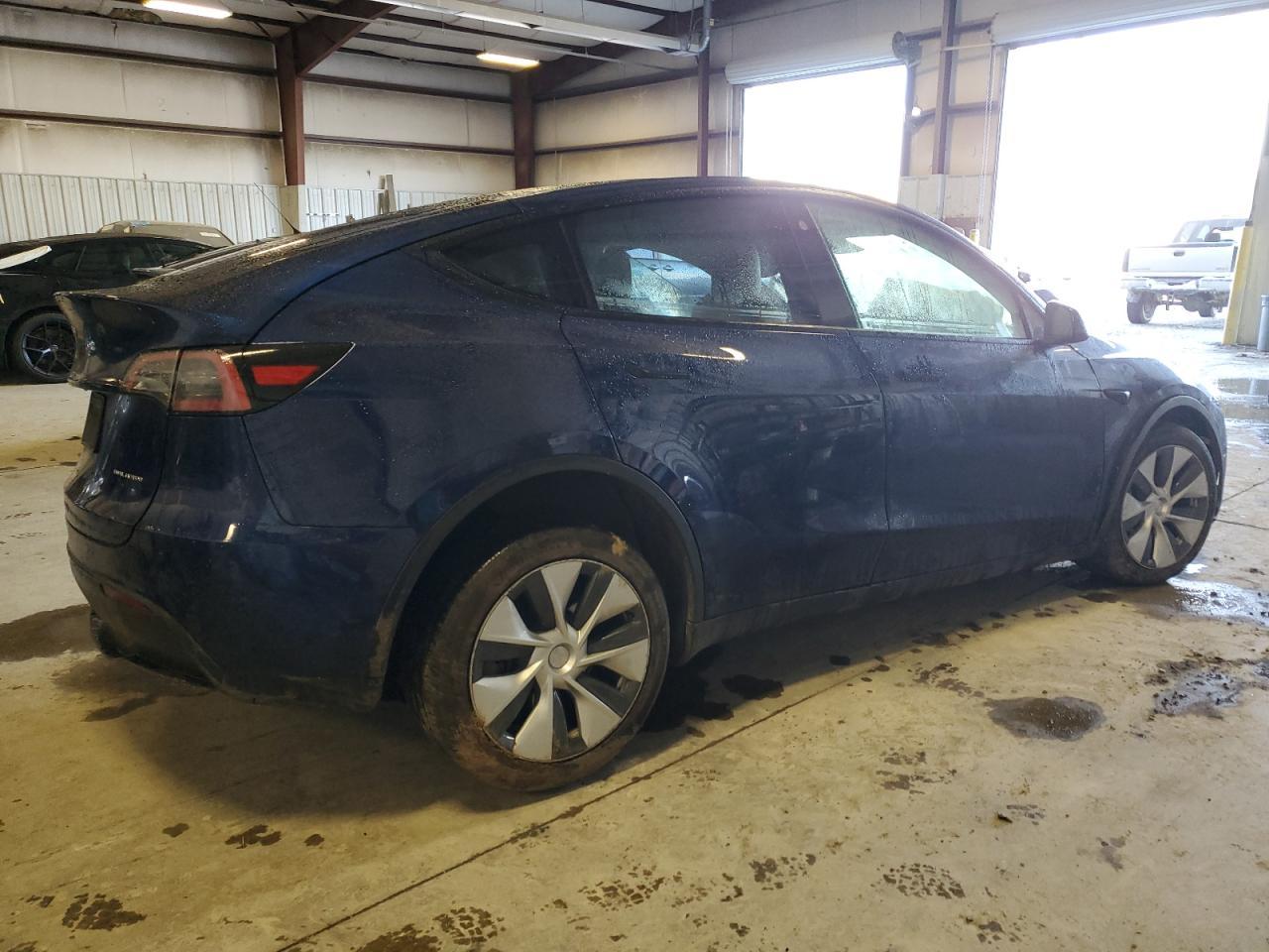2023 TESLA MODEL Y - Image 3