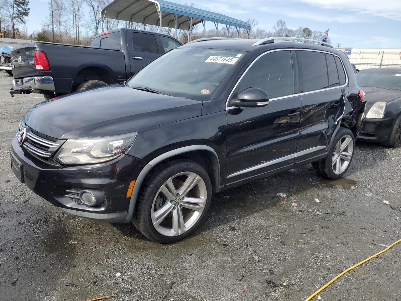 2014 VOLKSWAGEN TIGUAN S
