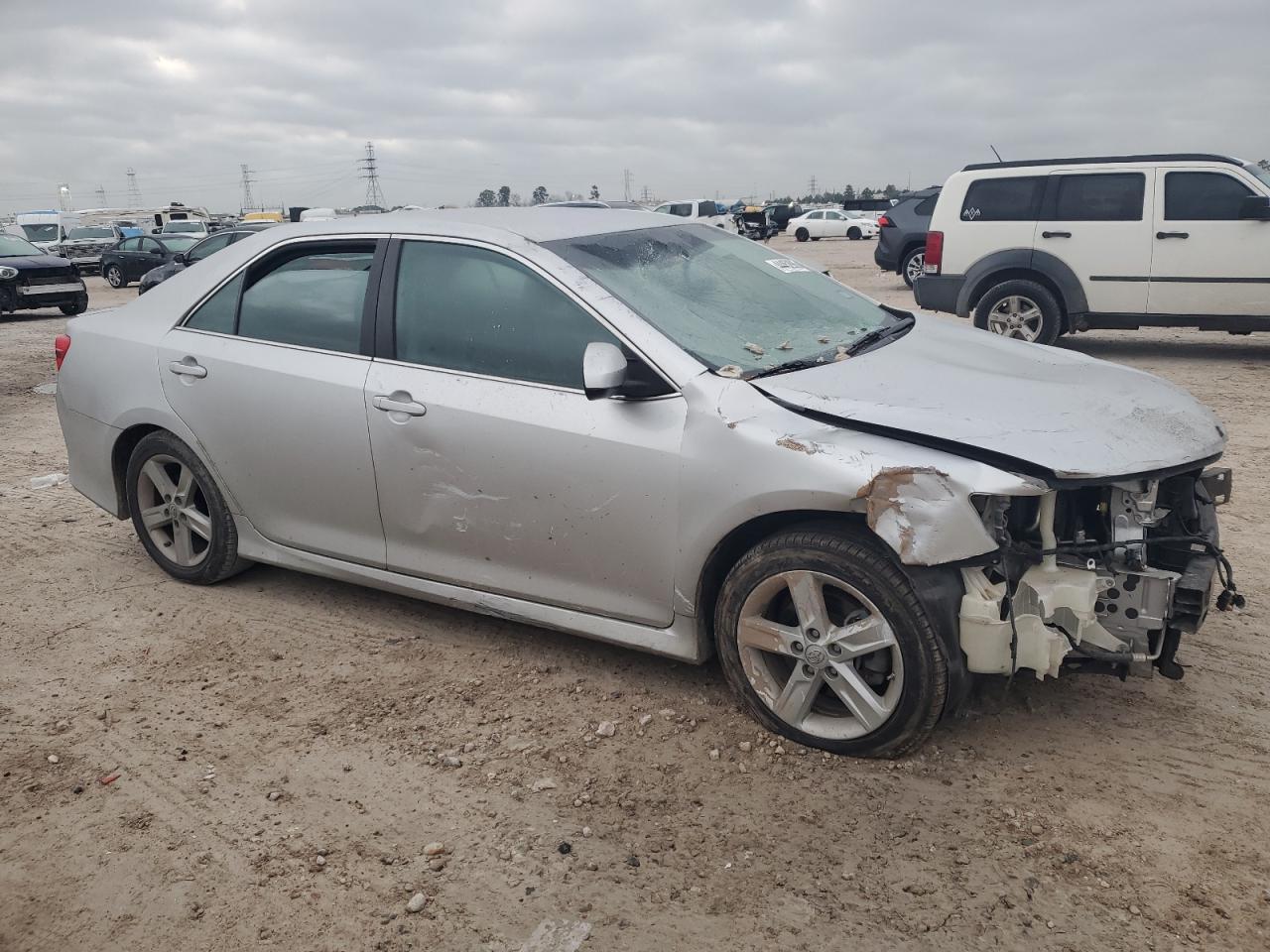 2013 TOYOTA CAMRY L - Image 4