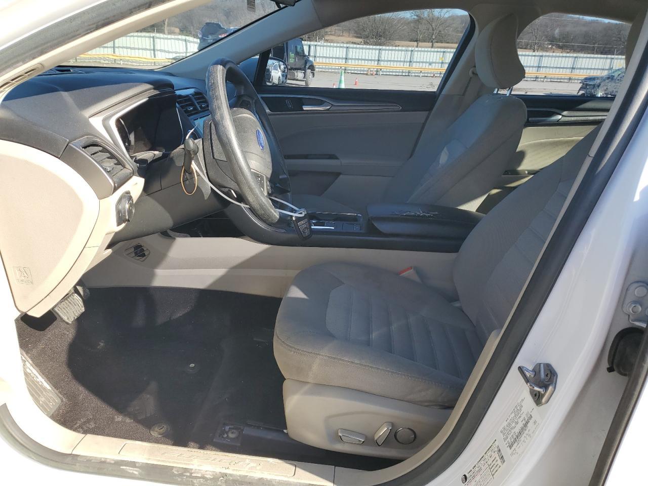 2017 FORD FUSION SE - Фото 7