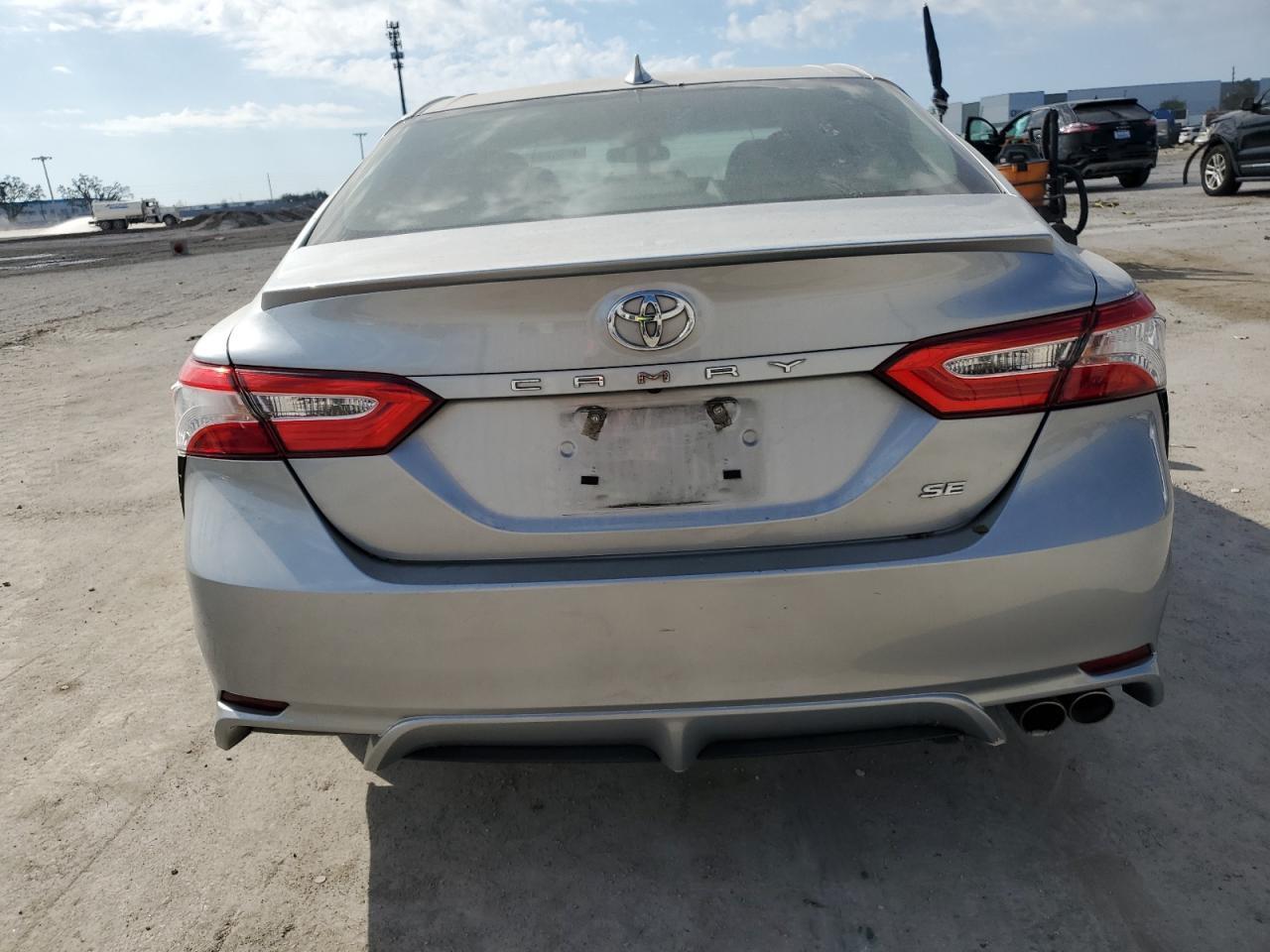 2020 TOYOTA CAMRY SE - Image 6