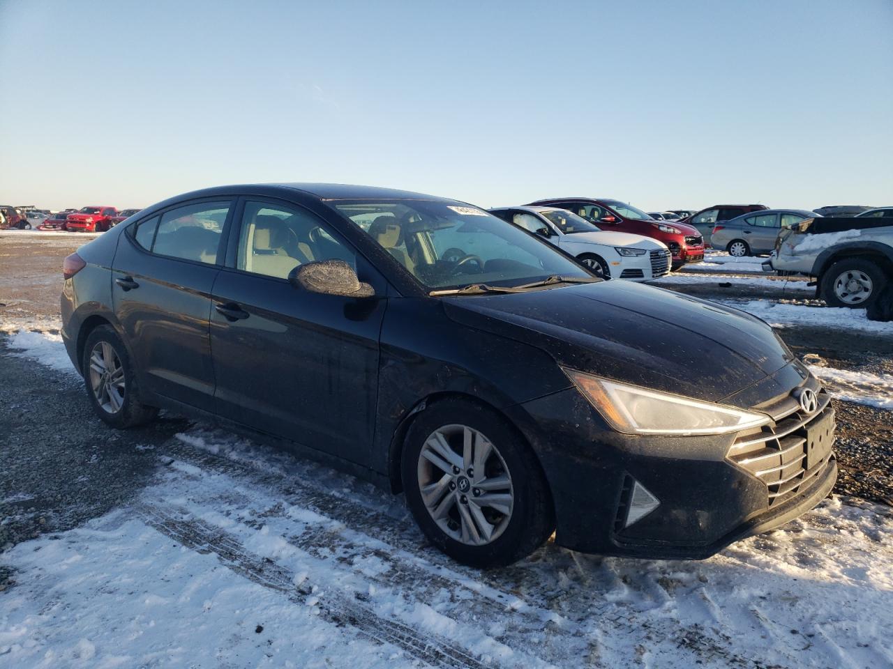 2019 HYUNDAI ELANTRA SE - Фото 4