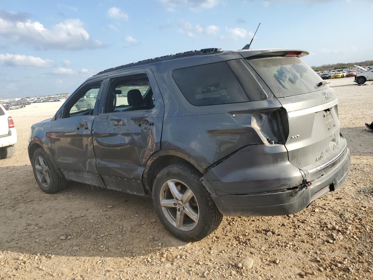 2018 FORD EXPLORER X - Фото 2