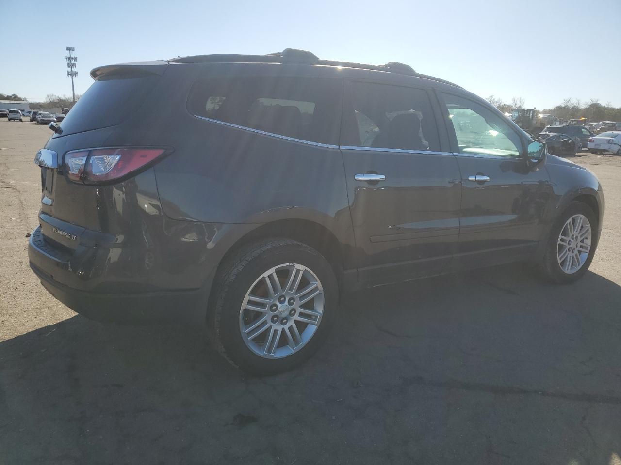 2014 CHEVROLET TRAVERSE L - Image 3