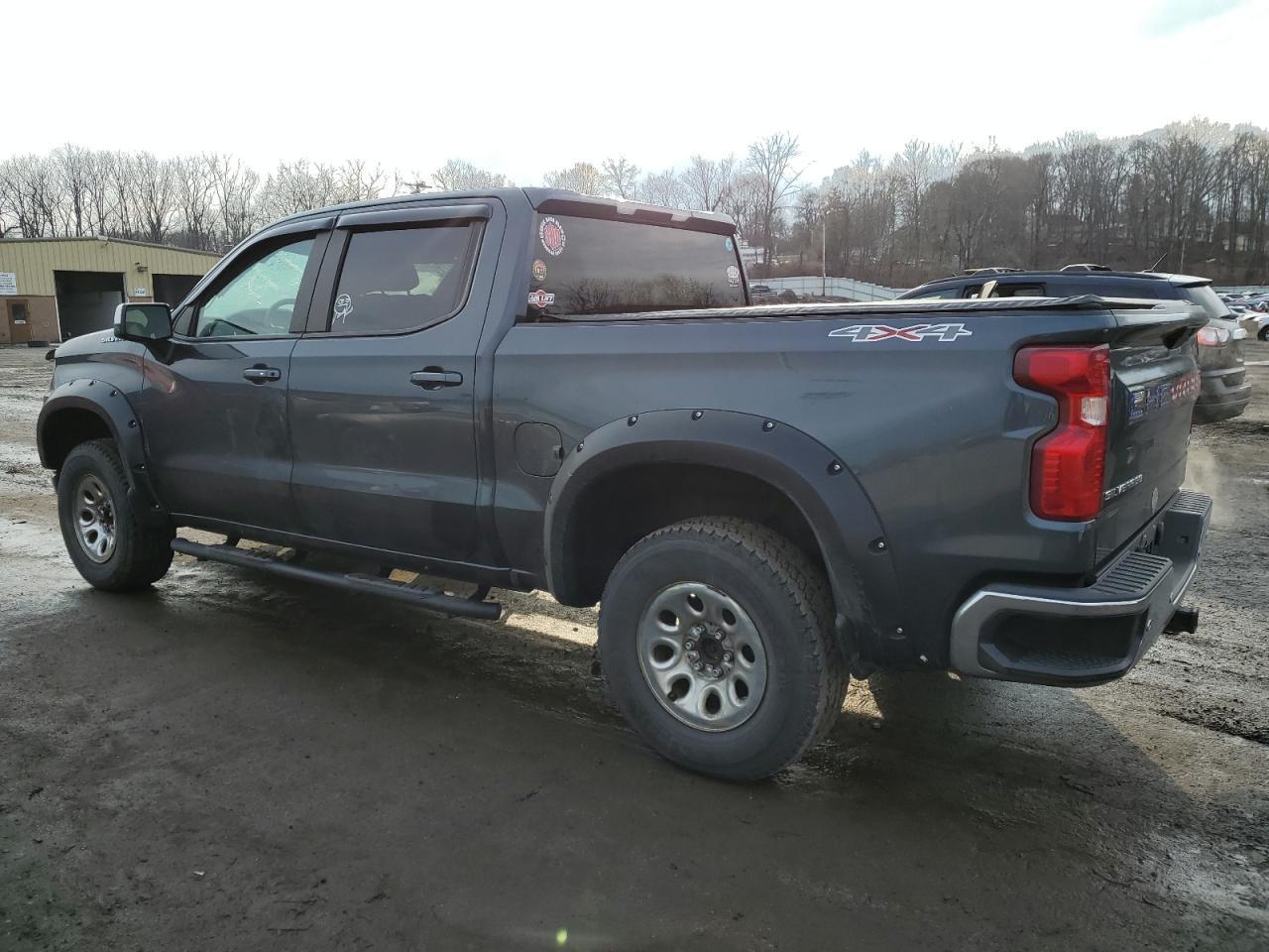 2021 CHEVROLET SILVERADO - Image 2