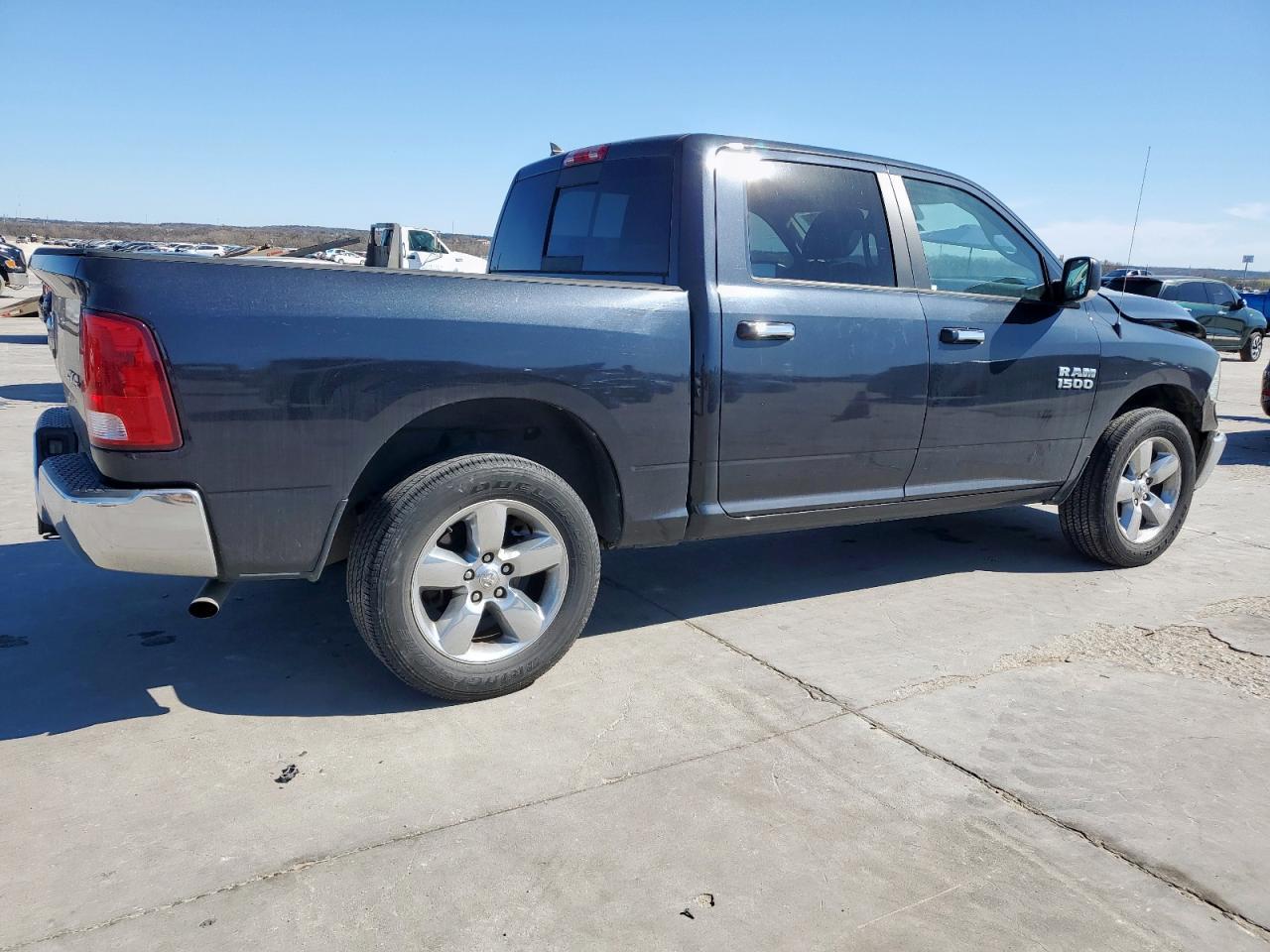 2015 RAM 1500 SLT - Image 3