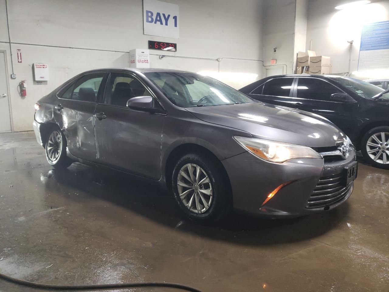 2015 TOYOTA CAMRY LE - Фото 4