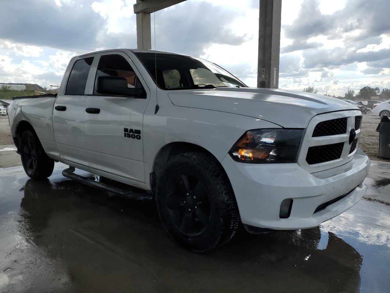 2017 RAM 1500 ST - Image 4