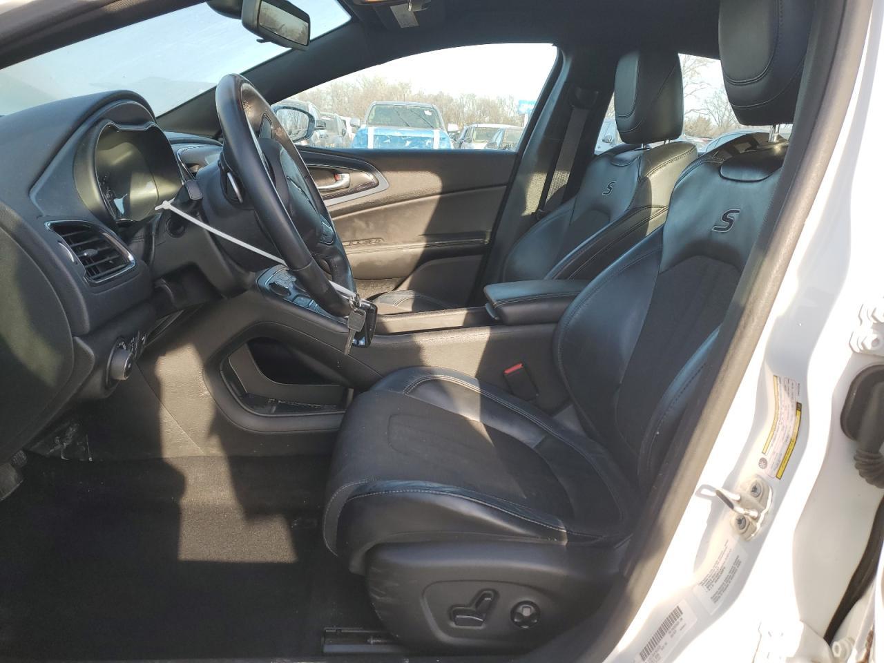 2015 CHRYSLER 200 S - Image 7