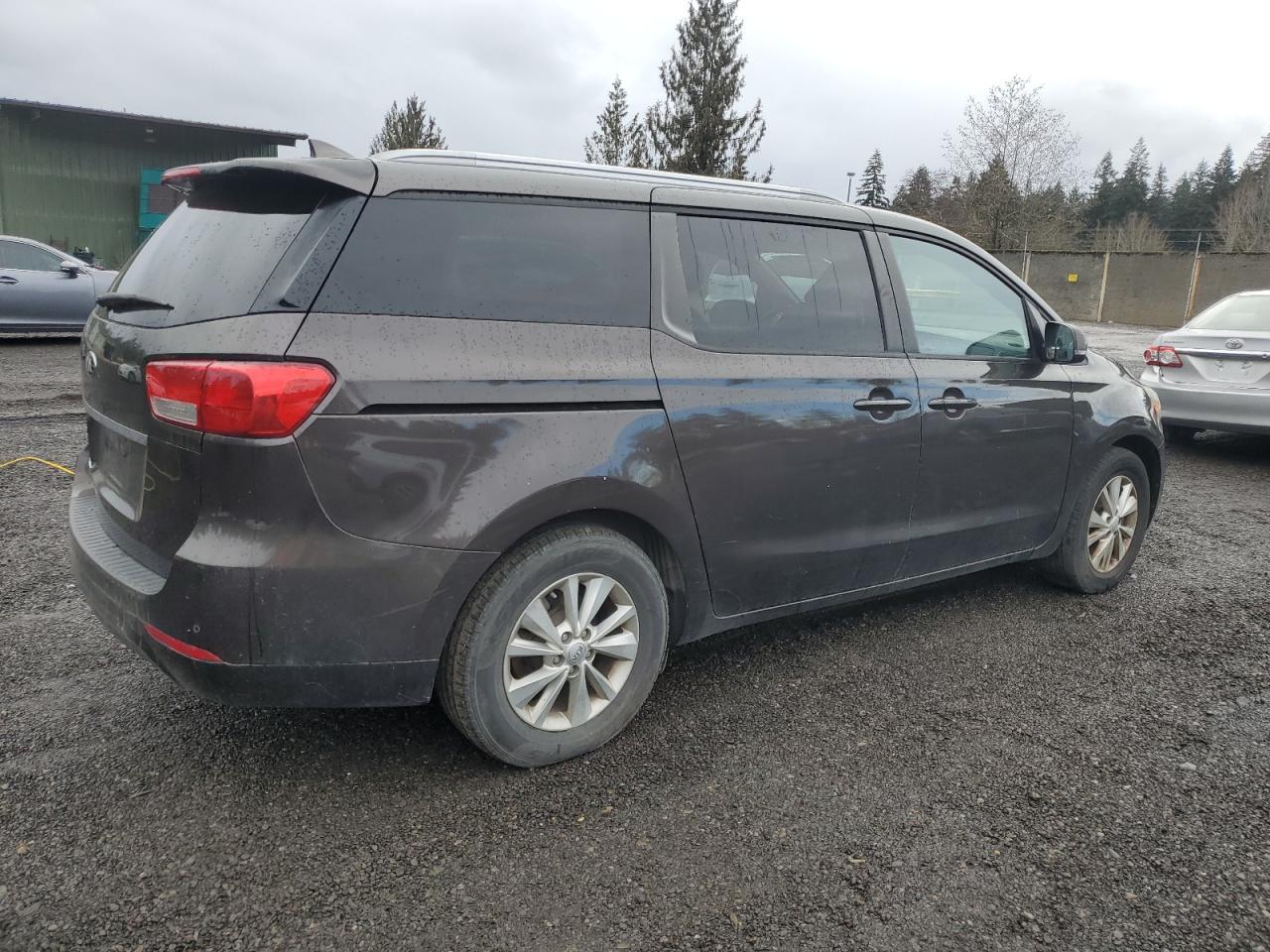 2016 KIA SEDONA LX - Image 3