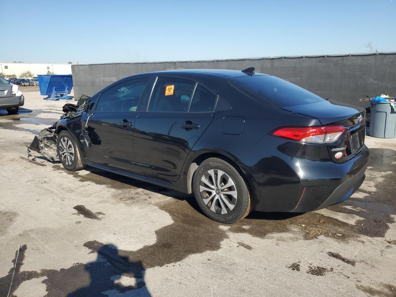 2022 TOYOTA COROLLA LE - Image 2